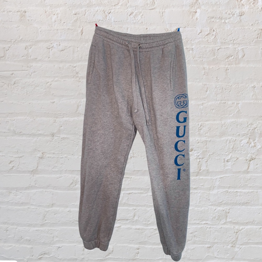 Gucci sweatpants small but fit like a medium very loose nice fitting